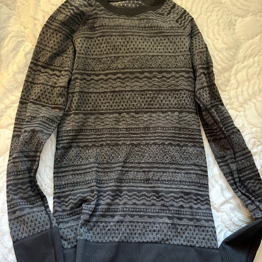 Lululemon Fitted Long Sleeve